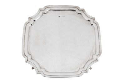 Lot 377 - An Elizabeth II sterling silver salver, Sheffield 1968 by F Dury Ltd