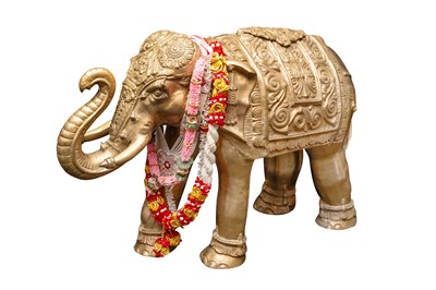 Lot 40 - A LARGE CAST BRASS FIGURE OF AN INDIAN ELEPHANT