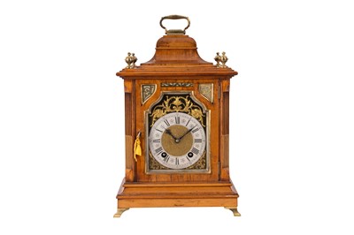 Lot 124 - A LATE 19TH CENTURY GEORGIAN STYLE GERMAN BURR MAPLE CASED BRACKET CLOCK BY LENZKIRCH