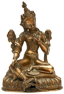 Lot 671 - A TIBETAN BRONZE FIGURE OF TARA