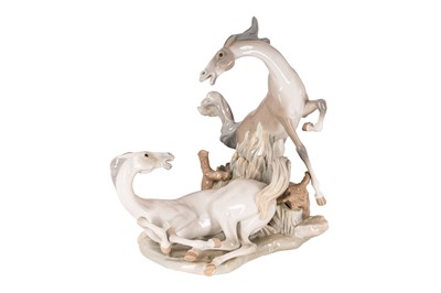 Lot 238 - A LLADRO FIGURAL GROUP