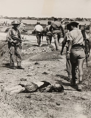 Lot 115 - Robert Capa (1913-1954)