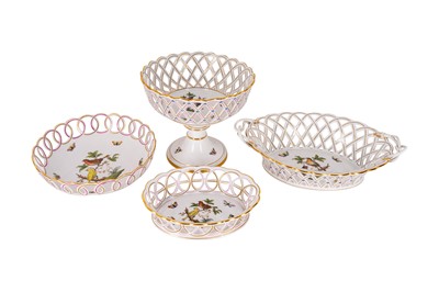 Lot 164 - A group of four pieces of Herend Rothschild Birds pattern porcelain