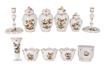 Lot 166 - A group of Herend Rothschilds pattern porcelain