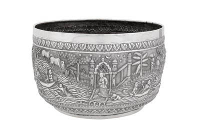 Lot 124 - A late 19th / early 20th century Anglo – Indian unmarked silver bowl, Lucknow or Bombay circa 1900