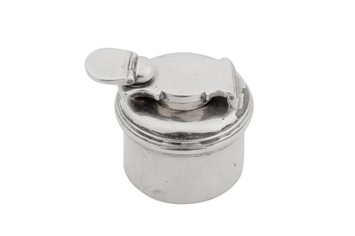 Lot 90 - An early 19th century Indian colonial silver travelling inkwell, Calcutta circa 1830 by Hamilton and Co