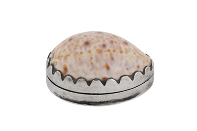 Lot 30 - A George III sterling silver mounted cowrie shell small vinaigrette, Birmingham 1809 by Joseph Wilmore