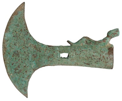 Lot 440 - A VIETNAMESE DONG SON BRONZE AXE HEAD