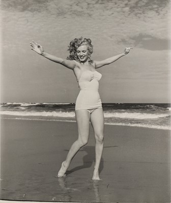 Lot 256 - Andre de Dienes (1913-1985)