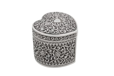 Lot 169 - An early 20th century Anglo – Indian silver dressing table jar, Cutch, Bhuj circa 1910