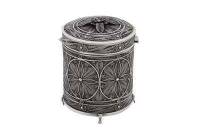 Lot 97 - An early 20th century Anglo – Indian unmarked silver filigree dressing table jar, Orissa circa 1920