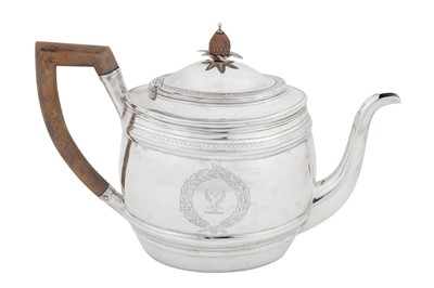 Lot 448 - A George III sterling silver teapot, London 1799 by Duncan Urquhart and Naphtali Hart