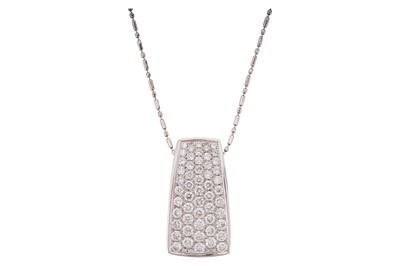 Lot 215 - A diamond pendant chain necklace