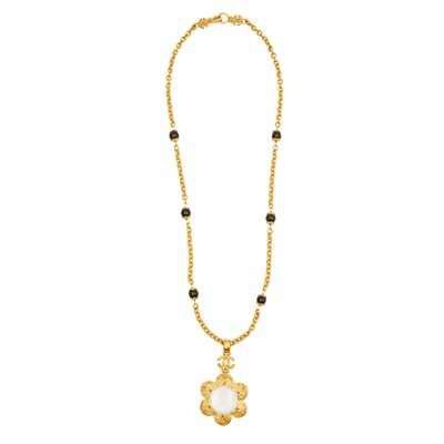 Lot 170 - Chanel Loupe CC Pendant Necklace