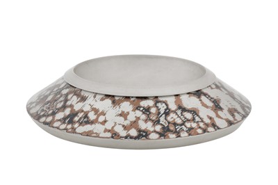 Lot 372 - An Elizabeth II contemporary sterling silver, copper and gilding metal mokume gane dish, London circa 2010 by Alistair McCallum (b. 1953)