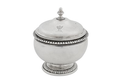 Lot 465 - A Queen Anne to George II unmarked silver pomatum pot, possibly Scottish circa 1700-50