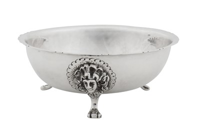 Lot 414 - A Victorian sterling silver sugar bowl, London 1878 by Edward Pairpoint