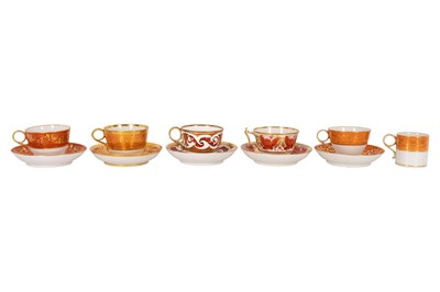 Lot 141 - Worcester, five teacups and saucers