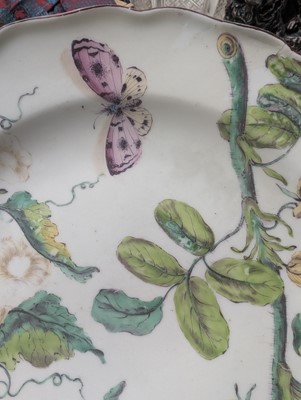 Lot 123 - A mid-18th century Chelsea Porcelain 'Hans Sloane' plate