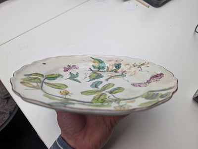 Lot 123 - A mid-18th century Chelsea Porcelain 'Hans Sloane' plate