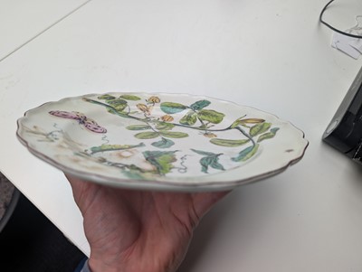 Lot 123 - A mid-18th century Chelsea Porcelain 'Hans Sloane' plate