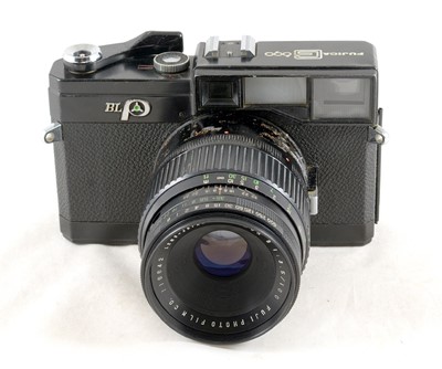 Lot 305 - Fujica G690 BL 6x9cm Rangefinder Camera. For SPARES or REPAIR