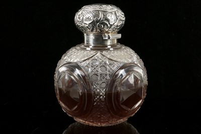 Lot 436 - An antique Victorian Sterling Silver scent /...