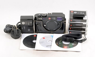 Lot 242 - Leica