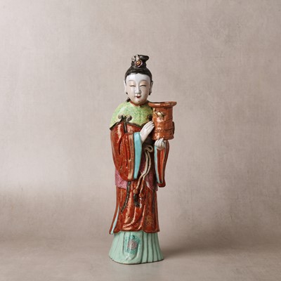 Lot 70 - A rare Chinese famille-rose 'Court Lady' flat-back wall vase, Qing dynasty, Qianlong period