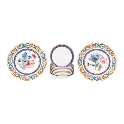 Lot 358 - A set of six Mottahedeh porcelain 'Meridian' pattern teacups and saucers