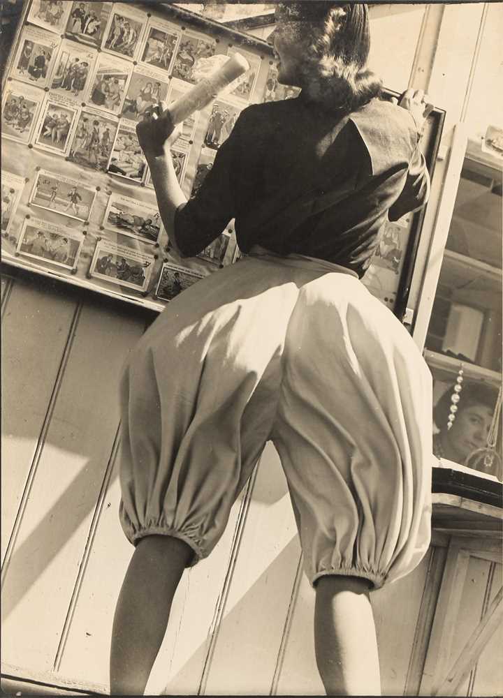 Lot 446 - Norman Parkinson (1913-1990)