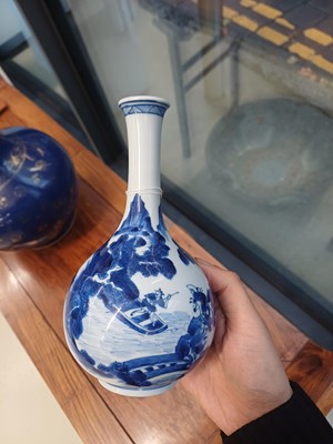 Lot 15 - Two fine Chinese blue and white 'Han Xin' vases, Qing dynasty, Kangxi period