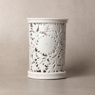 Lot 31 - A fine Chinese Dehua reticulated 'peony' brush pot, bitong, Qing dynasty, Kangxi period