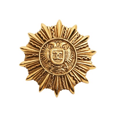Lot 135 - Chanel Starburst Crest CC Brooch