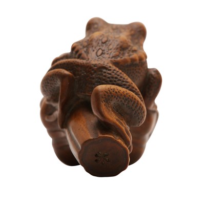 Lot 53 - A fine Japanese netsuke of a frog by Matsuda Sukenaga (1800-1871), Takayama, Edo-Meiji period, 19th century