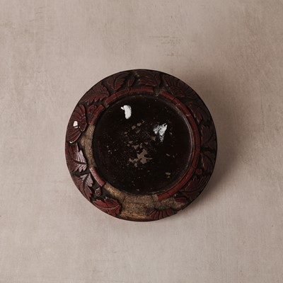 Lot 71 - A rare Chinese cinnabar lacquer 'chrysanthemum' box and cover, Ming dynasty