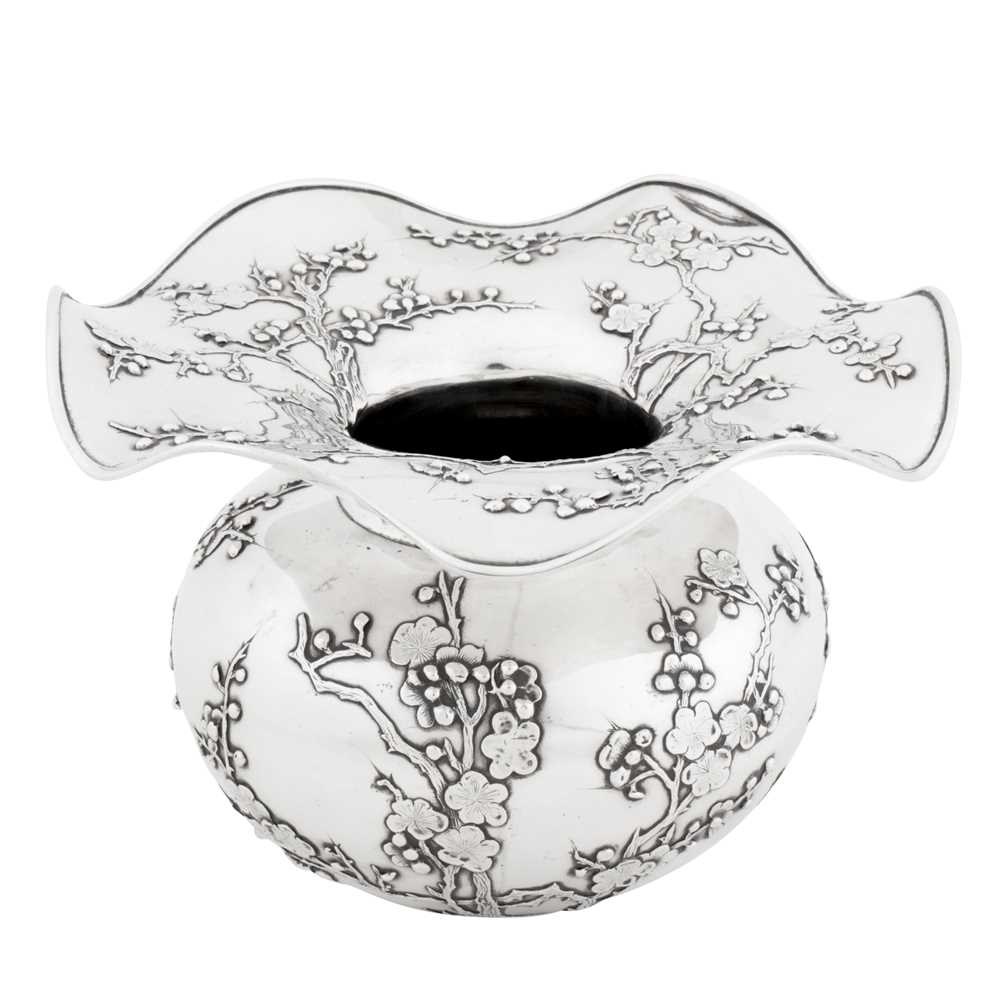 Lot 152 - Canton circa 1920, marked Tai Chang Long, retailed by Luen Wo of Shanghai