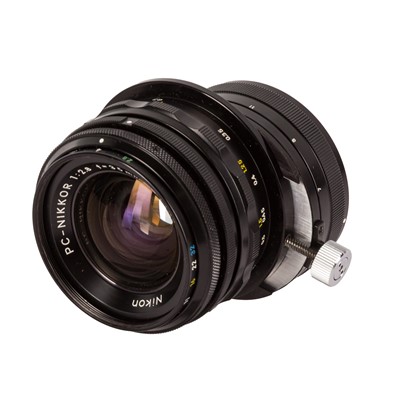 Lot 277 - A Nikon 35mm f/2.8 PC-Nikkor Lens