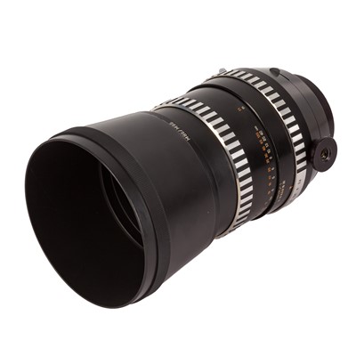 Lot 121 - A Carl Zeiss Jena 180mm f/2.8 Sonnar Medium Format Lens