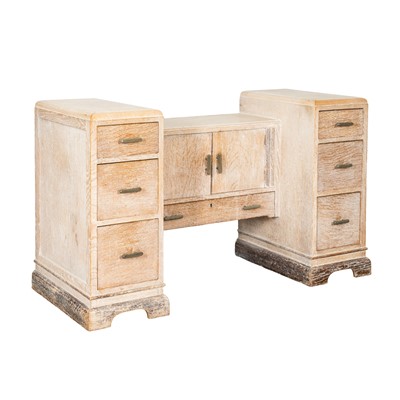 Lot 10 - Heals, Britain