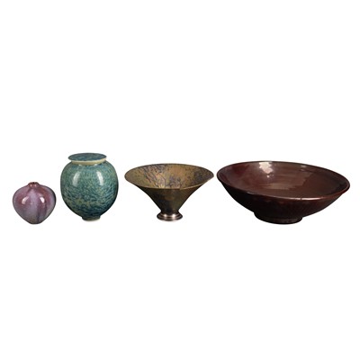 Lot 283 - A group of British studio pottery by various makers