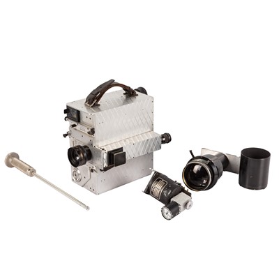 Lot 155 - A Newman & Sinclair Autokine Model G 35mm Cine Camera Outfit
