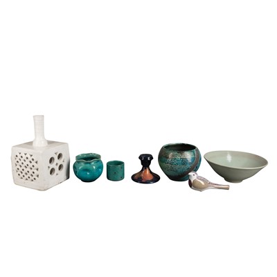 Lot 373 - A group of studio pottery and other ceramics by various makers