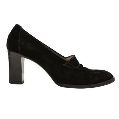 Lot 323 - Chanel Black CC Heel Loafer - Size 40.5