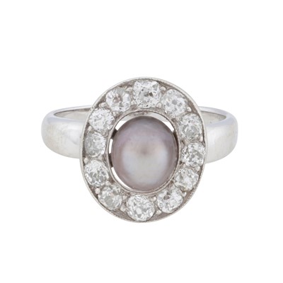 Lot 84 - A pearl and diamond cluster ring