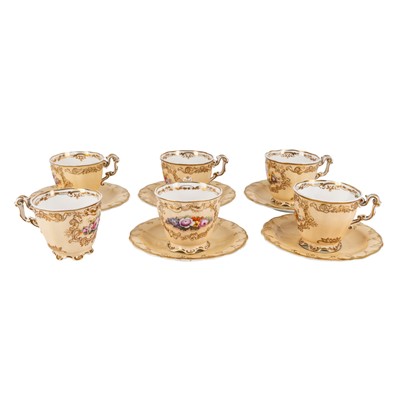Lot 341 - A part set of 6 mid 19th Century Copeland & Garrett cups and saucers circa 1840