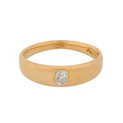 Lot 117 - A diamond single stone band ring, circa 1948