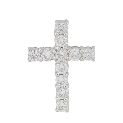 Lot 325 - A diamond cross pendant