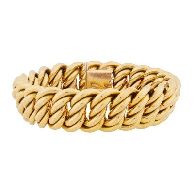 Lot 106 - A fancy link bracelet