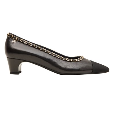 Lot 162 - Chanel Black Chain CC Pointed Low Heel Pump - Size 39.5